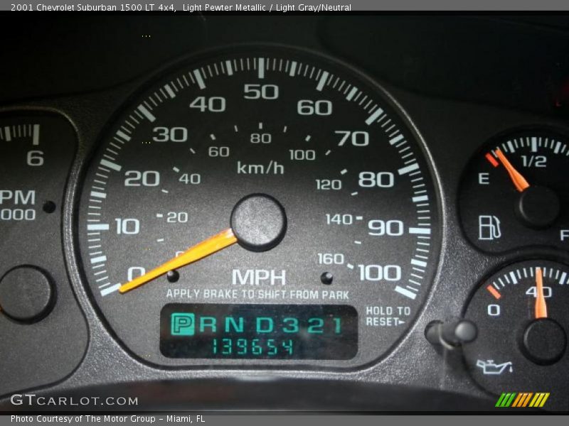 Light Pewter Metallic / Light Gray/Neutral 2001 Chevrolet Suburban 1500 LT 4x4