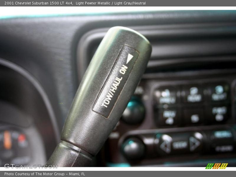 Light Pewter Metallic / Light Gray/Neutral 2001 Chevrolet Suburban 1500 LT 4x4