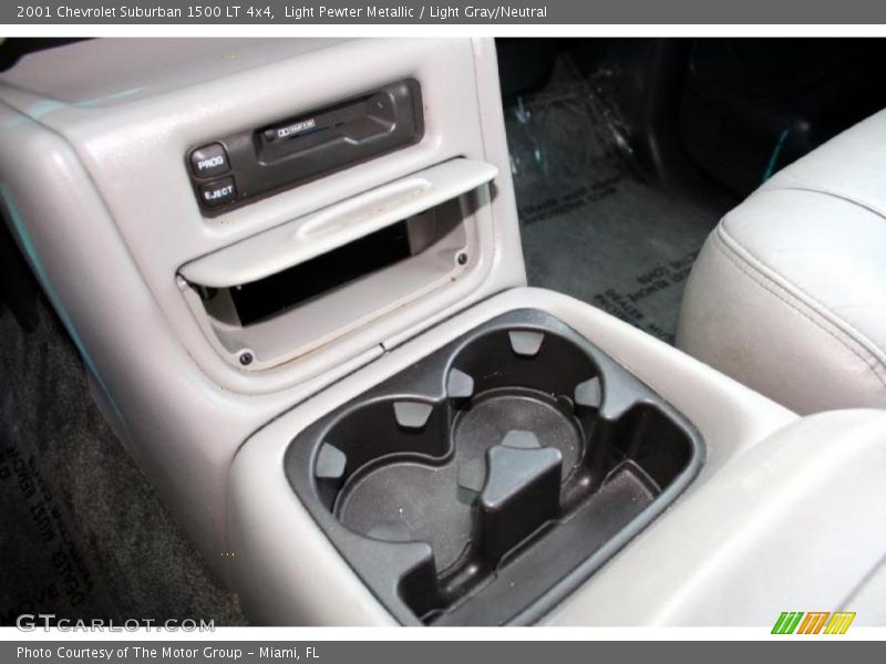 Light Pewter Metallic / Light Gray/Neutral 2001 Chevrolet Suburban 1500 LT 4x4
