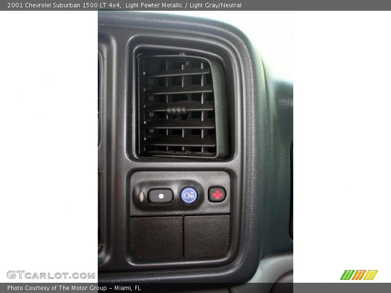 Light Pewter Metallic / Light Gray/Neutral 2001 Chevrolet Suburban 1500 LT 4x4