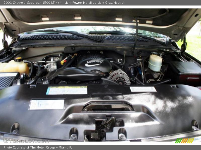 Light Pewter Metallic / Light Gray/Neutral 2001 Chevrolet Suburban 1500 LT 4x4