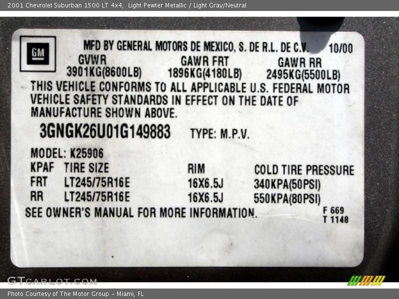 Light Pewter Metallic / Light Gray/Neutral 2001 Chevrolet Suburban 1500 LT 4x4