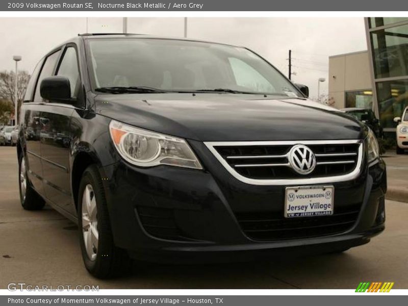 Nocturne Black Metallic / Aero Grey 2009 Volkswagen Routan SE