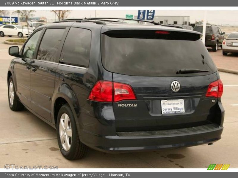 Nocturne Black Metallic / Aero Grey 2009 Volkswagen Routan SE