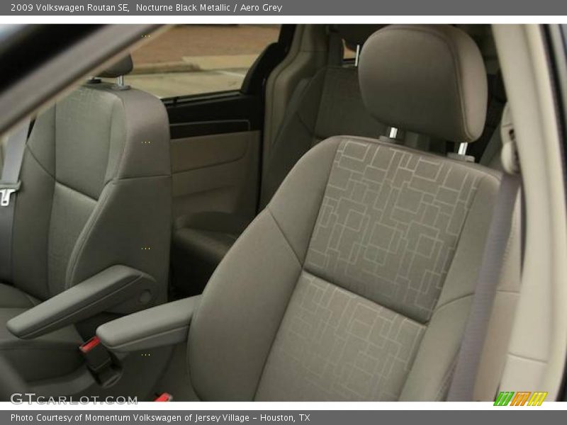 Nocturne Black Metallic / Aero Grey 2009 Volkswagen Routan SE