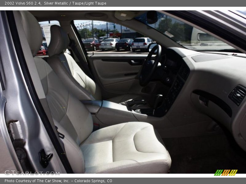 Silver Metallic / Taupe/Light Taupe 2002 Volvo S60 2.4