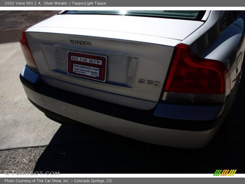 Silver Metallic / Taupe/Light Taupe 2002 Volvo S60 2.4