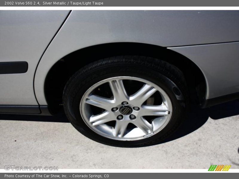 Silver Metallic / Taupe/Light Taupe 2002 Volvo S60 2.4
