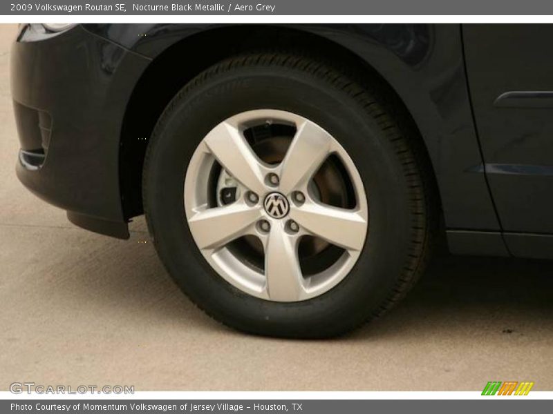 Nocturne Black Metallic / Aero Grey 2009 Volkswagen Routan SE
