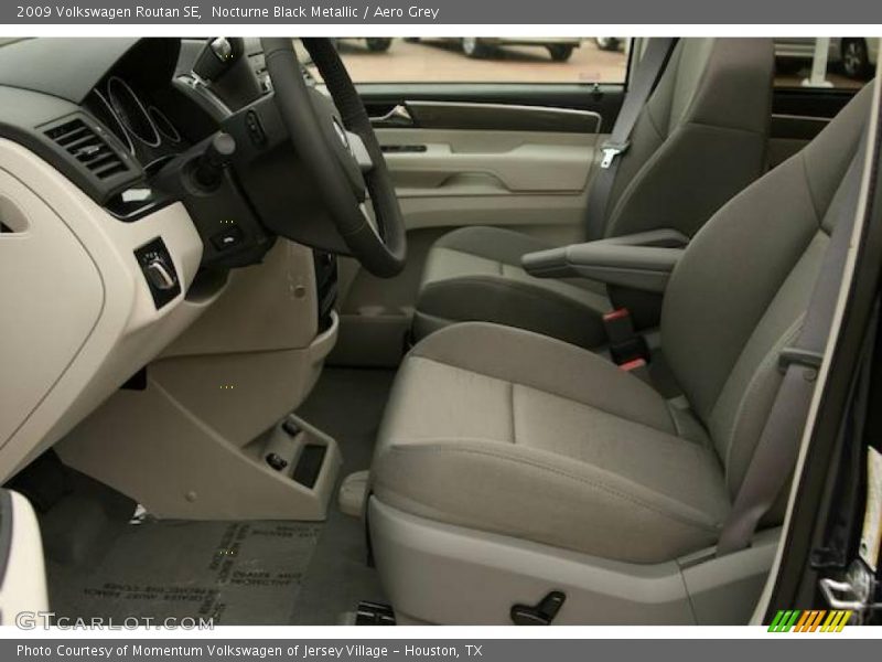 Nocturne Black Metallic / Aero Grey 2009 Volkswagen Routan SE