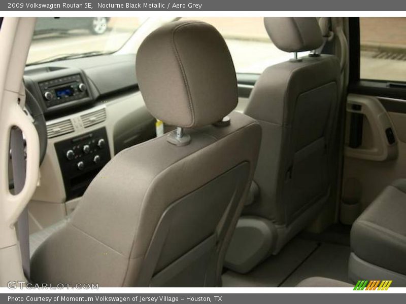 Nocturne Black Metallic / Aero Grey 2009 Volkswagen Routan SE