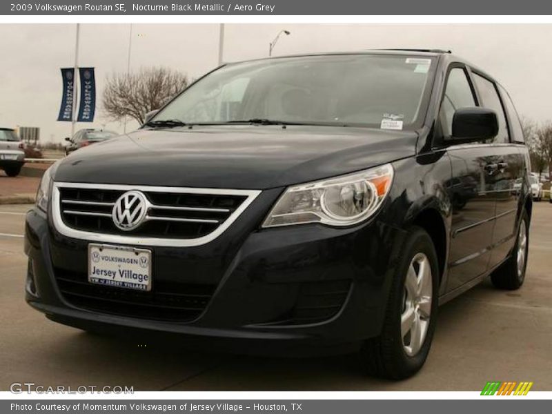 Nocturne Black Metallic / Aero Grey 2009 Volkswagen Routan SE