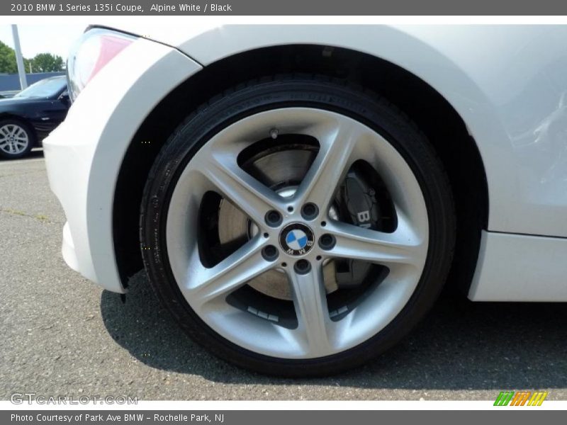 Alpine White / Black 2010 BMW 1 Series 135i Coupe