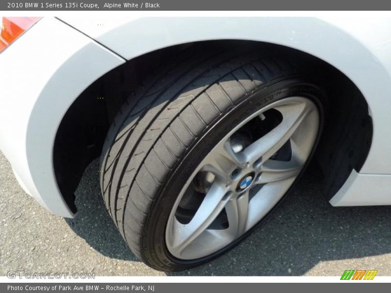 Alpine White / Black 2010 BMW 1 Series 135i Coupe