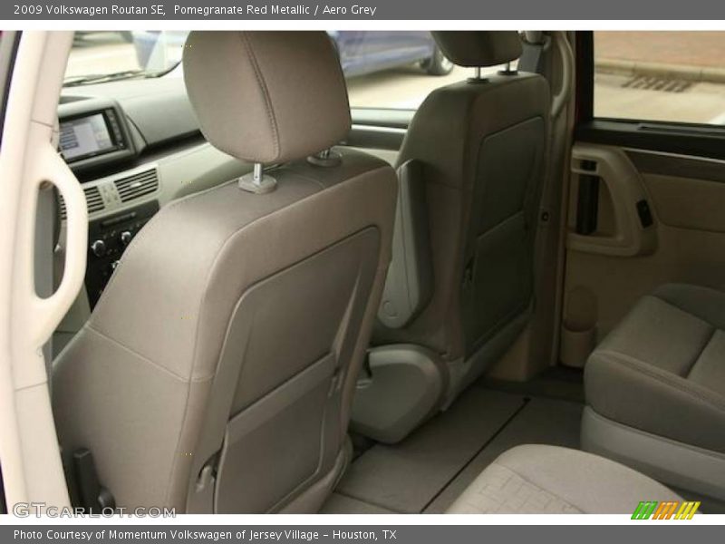 Pomegranate Red Metallic / Aero Grey 2009 Volkswagen Routan SE