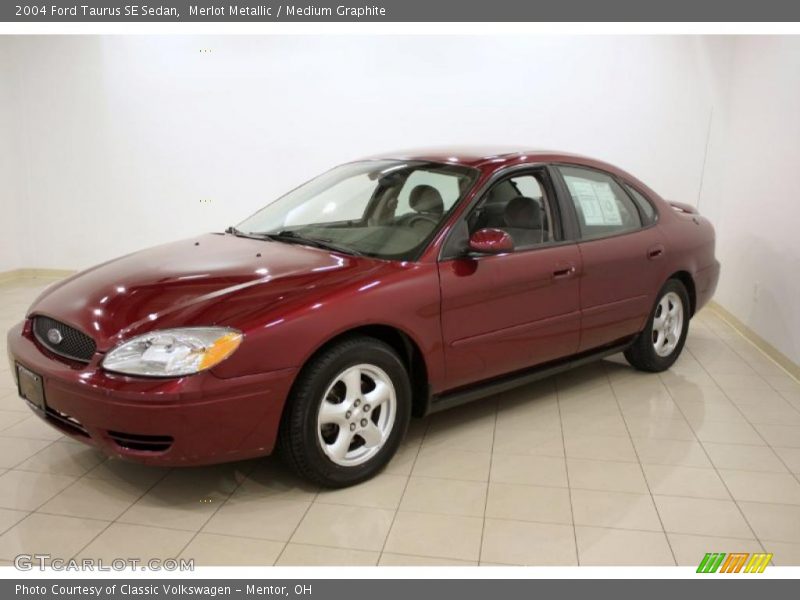 Merlot Metallic / Medium Graphite 2004 Ford Taurus SE Sedan
