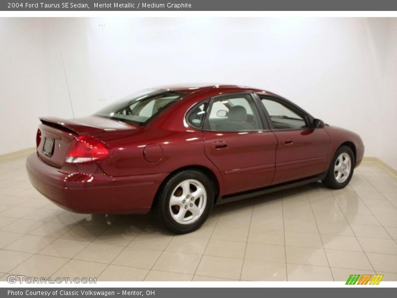 Merlot Metallic / Medium Graphite 2004 Ford Taurus SE Sedan