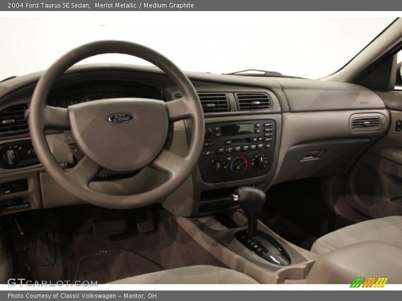 Merlot Metallic / Medium Graphite 2004 Ford Taurus SE Sedan
