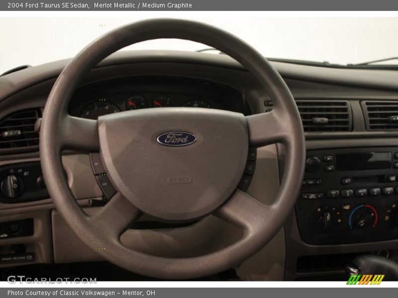 Merlot Metallic / Medium Graphite 2004 Ford Taurus SE Sedan