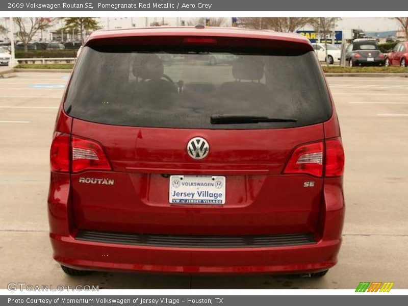 Pomegranate Red Metallic / Aero Grey 2009 Volkswagen Routan SE
