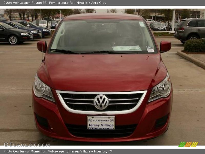 Pomegranate Red Metallic / Aero Grey 2009 Volkswagen Routan SE
