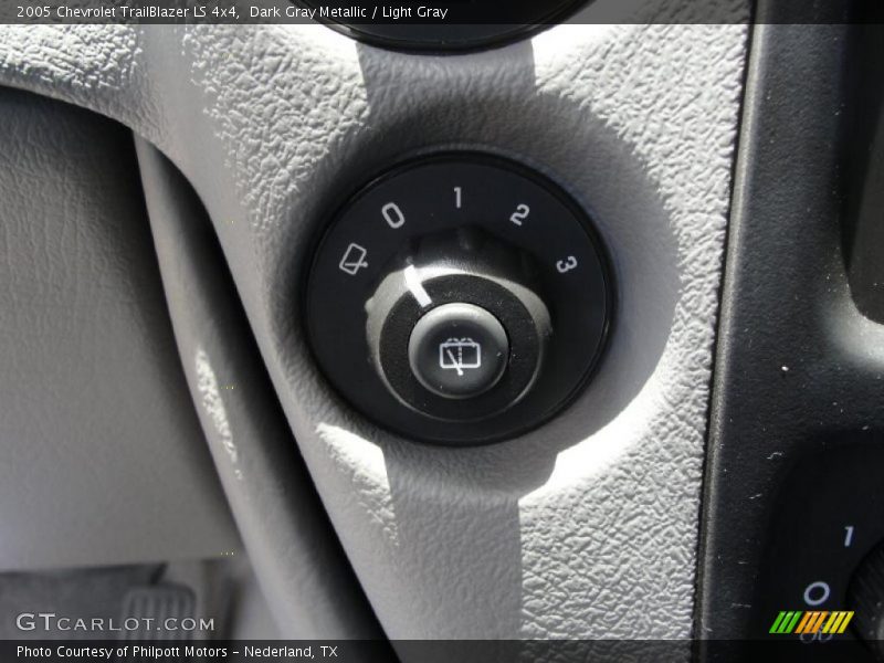 Dark Gray Metallic / Light Gray 2005 Chevrolet TrailBlazer LS 4x4