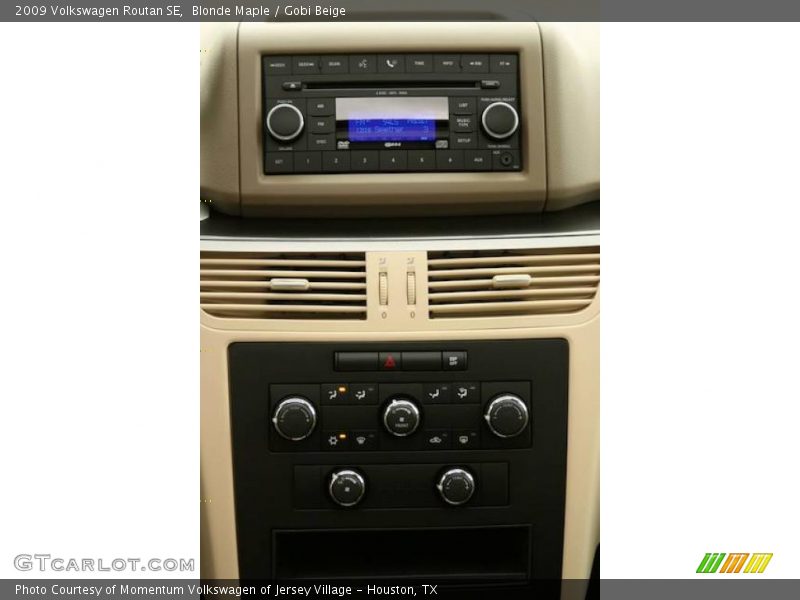 Blonde Maple / Gobi Beige 2009 Volkswagen Routan SE