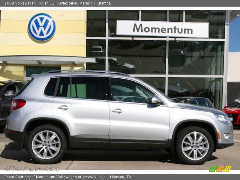 Reflex Silver Metallic / Charcoal 2009 Volkswagen Tiguan SE