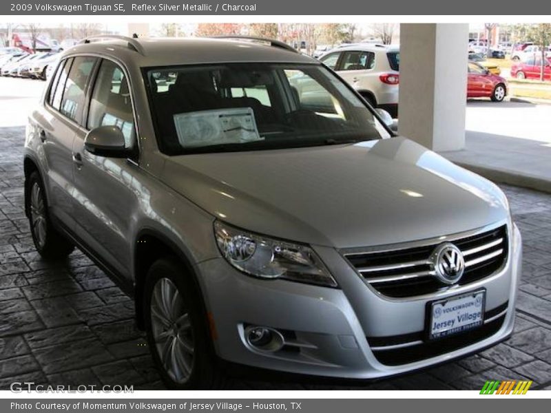 Reflex Silver Metallic / Charcoal 2009 Volkswagen Tiguan SE