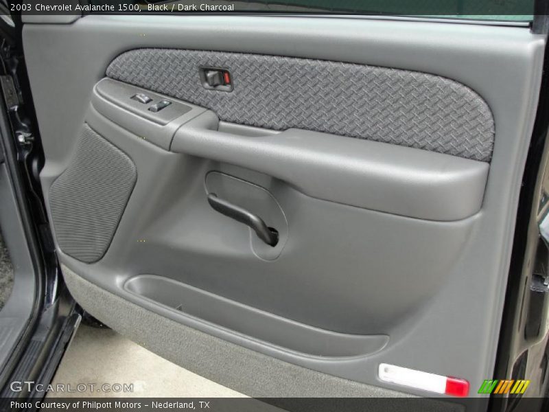 Black / Dark Charcoal 2003 Chevrolet Avalanche 1500