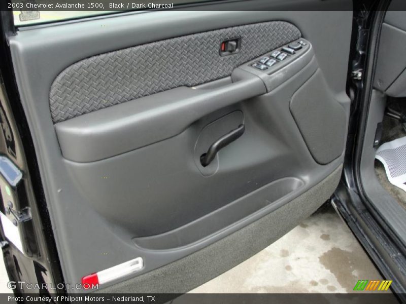 Black / Dark Charcoal 2003 Chevrolet Avalanche 1500
