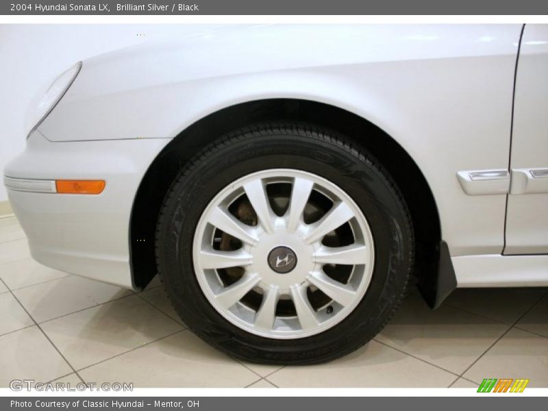 Brilliant Silver / Black 2004 Hyundai Sonata LX