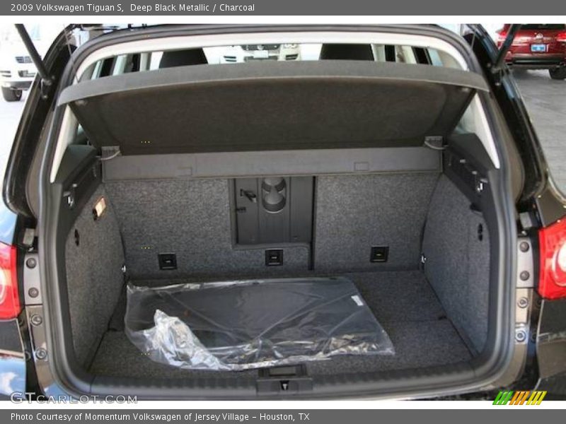 Deep Black Metallic / Charcoal 2009 Volkswagen Tiguan S