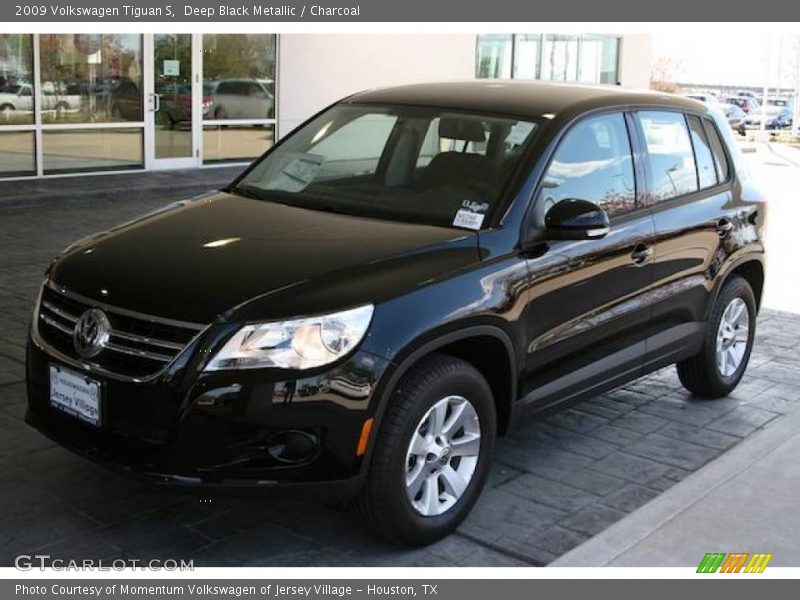 Deep Black Metallic / Charcoal 2009 Volkswagen Tiguan S