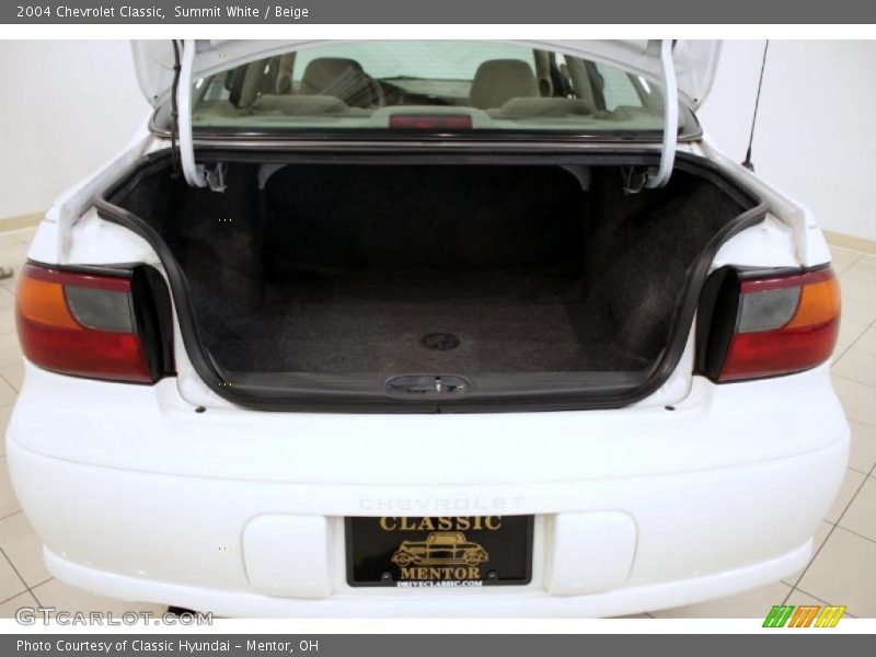 Summit White / Beige 2004 Chevrolet Classic