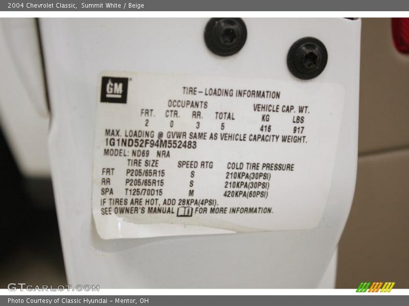 Summit White / Beige 2004 Chevrolet Classic