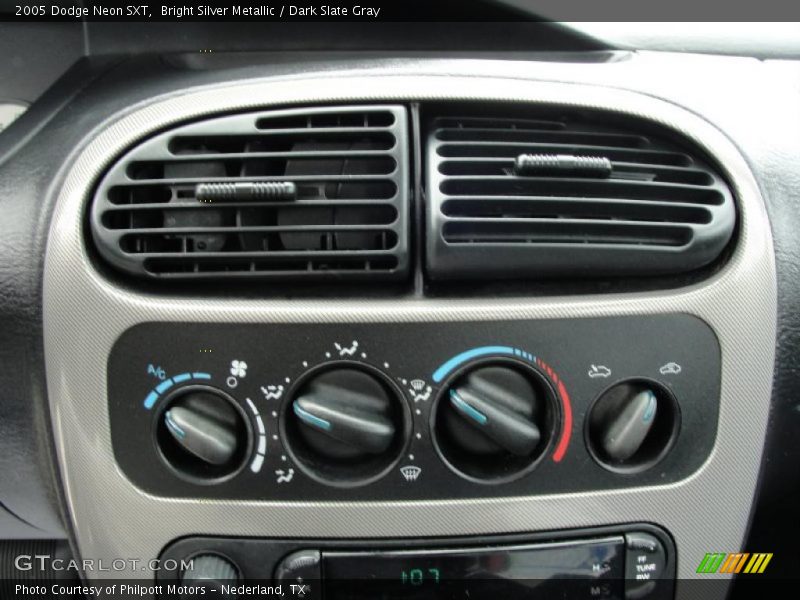 Bright Silver Metallic / Dark Slate Gray 2005 Dodge Neon SXT