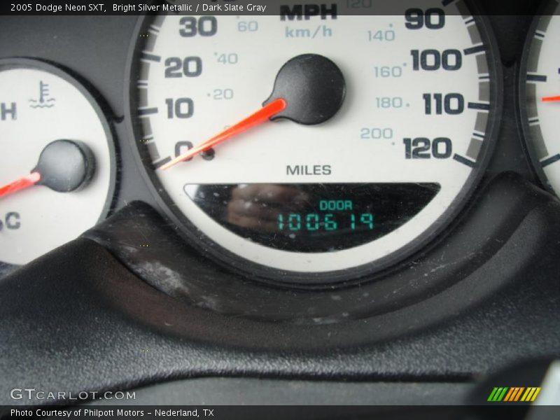 Bright Silver Metallic / Dark Slate Gray 2005 Dodge Neon SXT