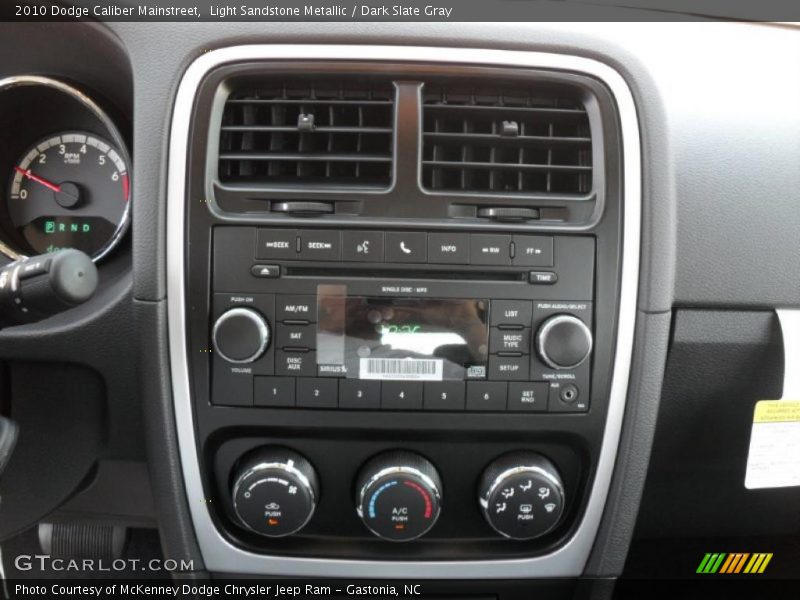 Light Sandstone Metallic / Dark Slate Gray 2010 Dodge Caliber Mainstreet