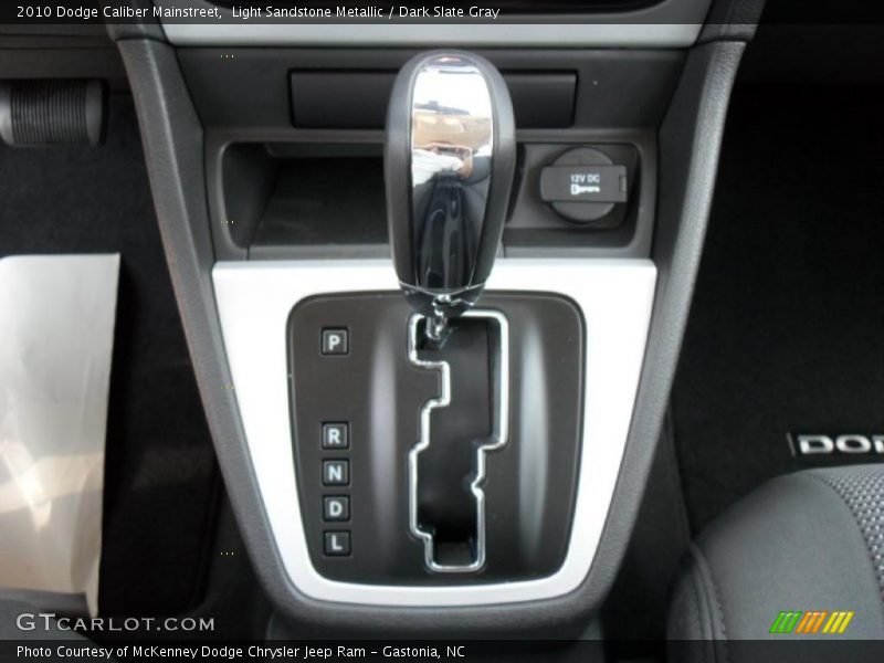 Light Sandstone Metallic / Dark Slate Gray 2010 Dodge Caliber Mainstreet