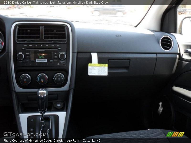 Light Sandstone Metallic / Dark Slate Gray 2010 Dodge Caliber Mainstreet