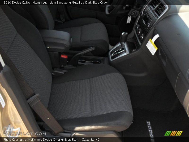 Light Sandstone Metallic / Dark Slate Gray 2010 Dodge Caliber Mainstreet