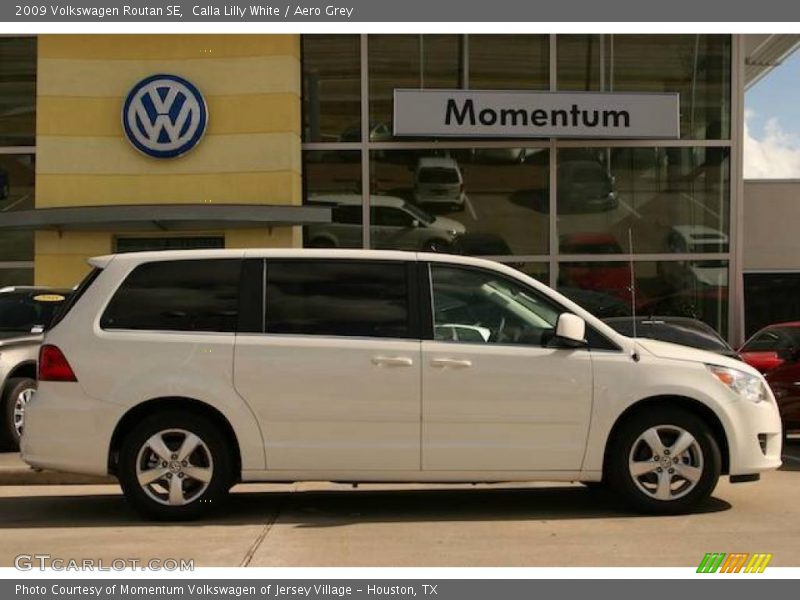 Calla Lilly White / Aero Grey 2009 Volkswagen Routan SE