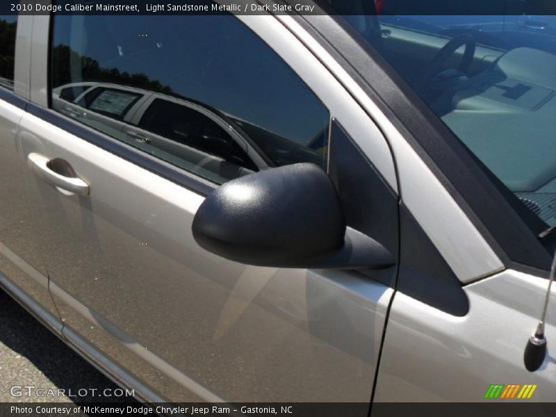 Light Sandstone Metallic / Dark Slate Gray 2010 Dodge Caliber Mainstreet