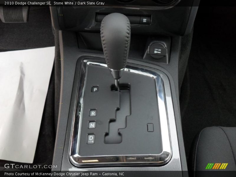 Stone White / Dark Slate Gray 2010 Dodge Challenger SE