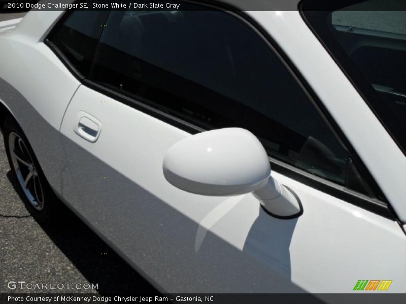 Stone White / Dark Slate Gray 2010 Dodge Challenger SE