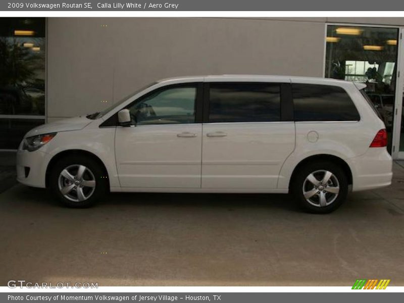 Calla Lilly White / Aero Grey 2009 Volkswagen Routan SE