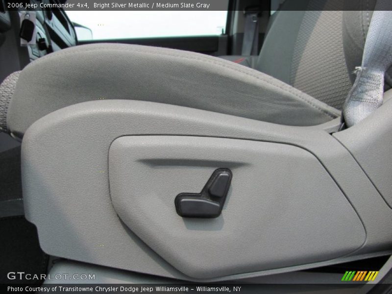 Bright Silver Metallic / Medium Slate Gray 2006 Jeep Commander 4x4