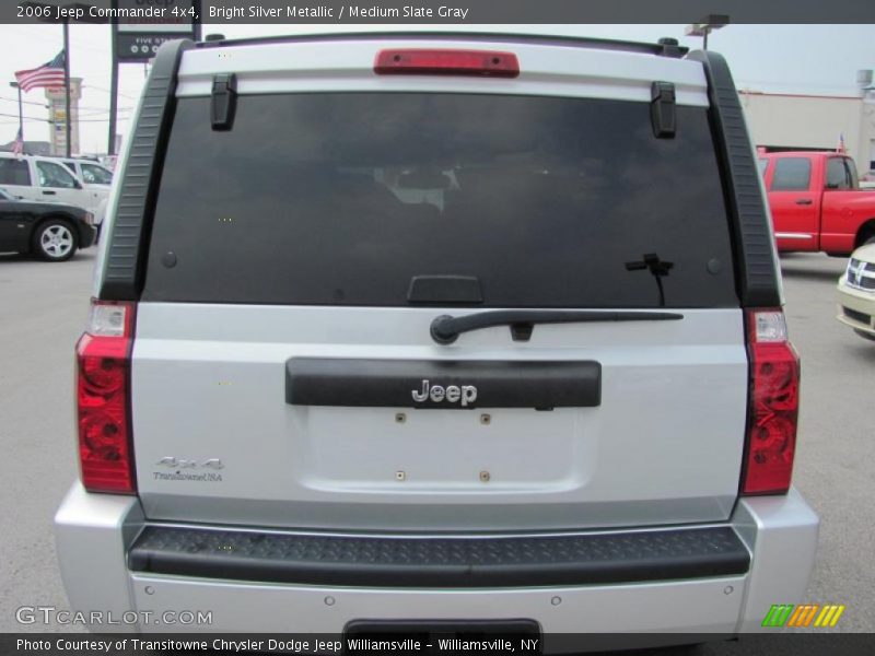 Bright Silver Metallic / Medium Slate Gray 2006 Jeep Commander 4x4