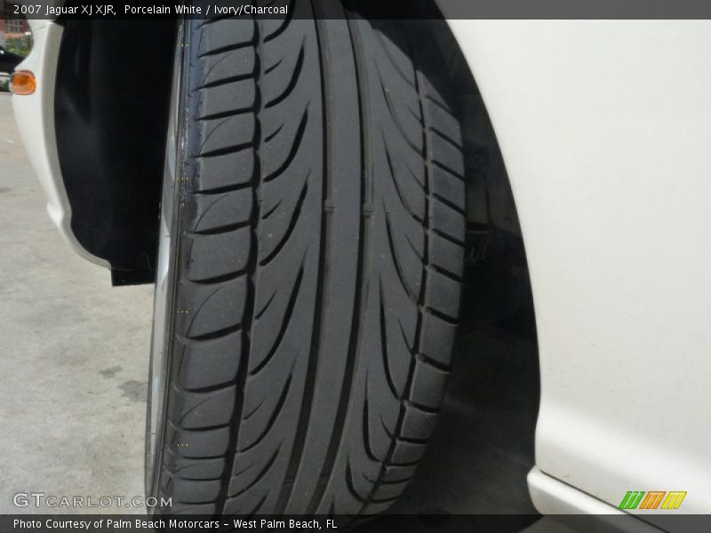 Porcelain White / Ivory/Charcoal 2007 Jaguar XJ XJR